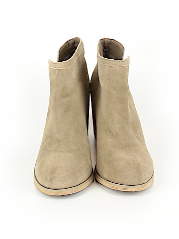 Urban Outfitters Ankle Boots (view 2)