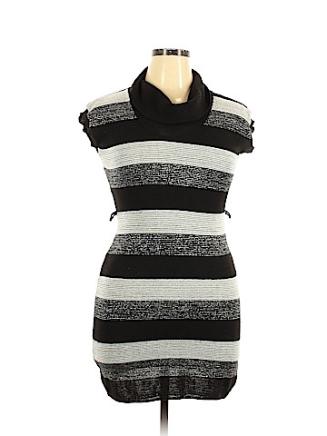 Hot Shot Casual Dress (view 1)