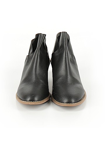 Universal Thread Ankle Boots (view 2)