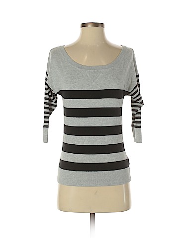 American Eagle Outfitters Pullover Sweater (view 1)