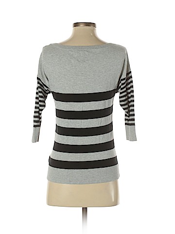 American Eagle Outfitters Pullover Sweater (view 2)