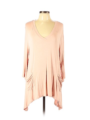 LOGO by Lori Goldstein 3/4 Sleeve Top (view 1)