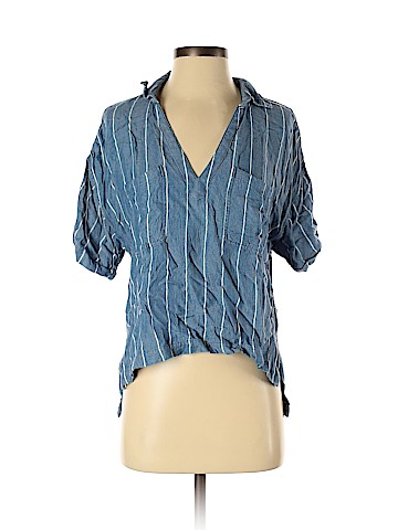 American Eagle Outfitters Short Sleeve Blouse (view 1)