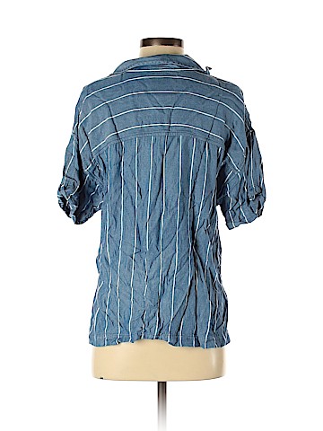 American Eagle Outfitters Short Sleeve Blouse (view 2)