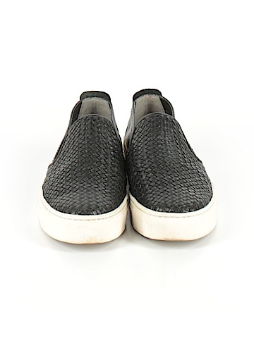 The Flexx Sneakers (view 2)