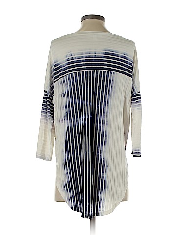 Wonderland 3/4 Sleeve Top (view 2)