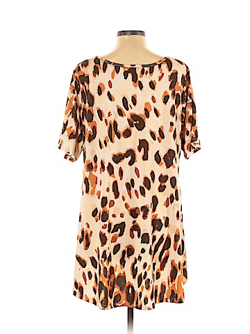 Lularoe Short Sleeve Top (view 2)