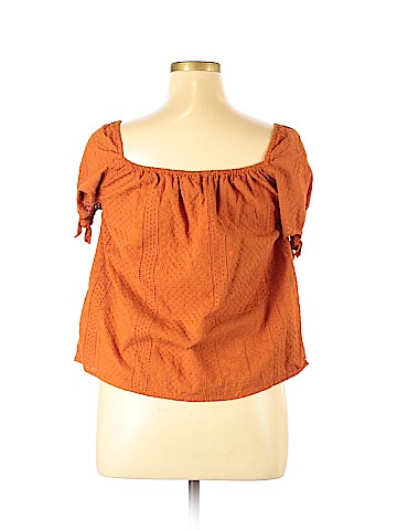 Universal Thread Short Sleeve Blouse (view 2)