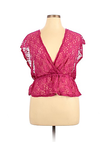 No Boundaries Short Sleeve Top (view 1)