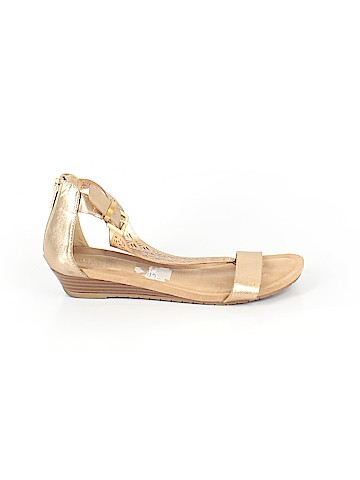 Kenneth Cole REACTION Sandals (view 1)