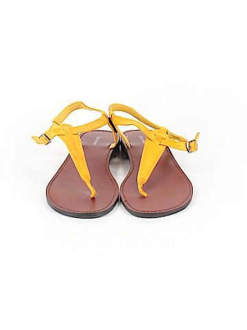 Old Navy Sandals (view 2)
