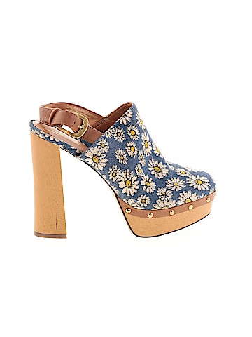 REPORT Heels (view 1)