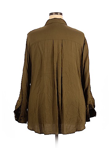 Lane Bryant Outlet Long Sleeve Button-Down Shirt (view 2)