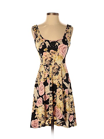 Teenage Runaway Casual Dress (view 1)