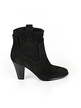 Karl Lagerfeld Paris Size 7