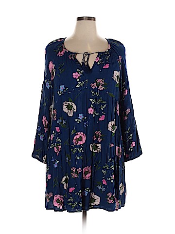 Old Navy Casual Dress (view 1)