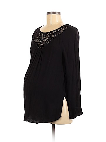 Liz Lange Maternity Long Sleeve T-Shirt (view 1)