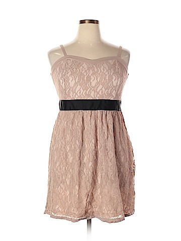 Elle Casual Dress (view 1)