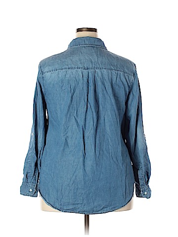 Lane Bryant Long Sleeve Button-Down Shirt (view 2)