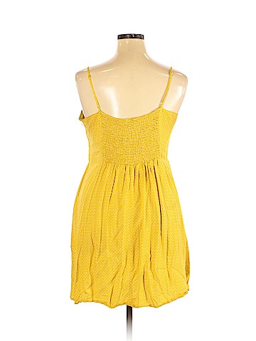 Old Navy Sleeveless Blouse (view 2)