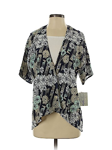 Lularoe Kimono (view 1)