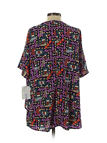 Lularoe Kimono (view 2)