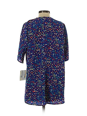 Lularoe Kimono (view 2)