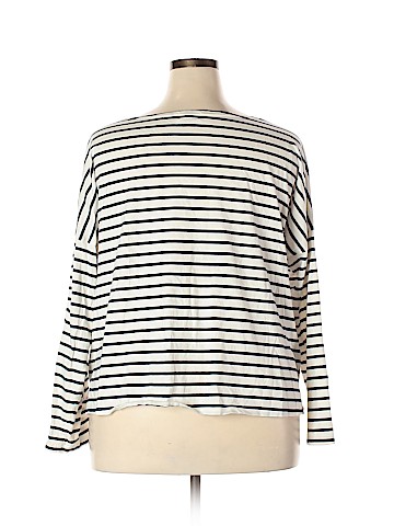 Old Navy Long Sleeve T-Shirt (view 2)