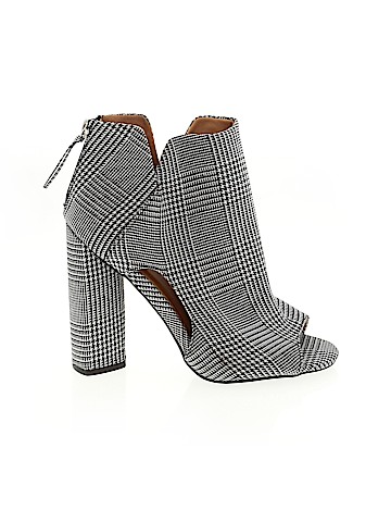 Qupid Ankle Boots (view 1)