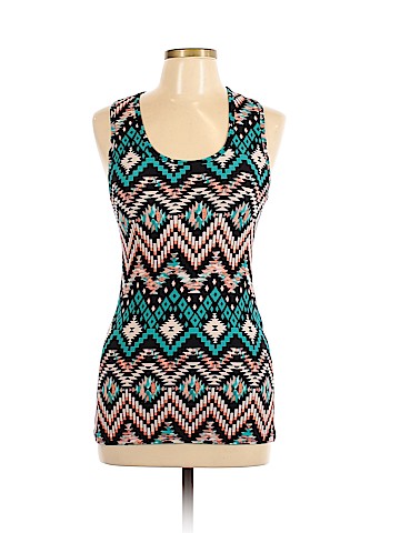 Hot Kiss Sleeveless Top (view 1)