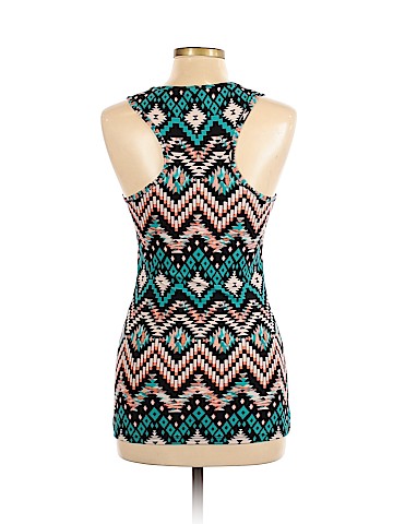 Hot Kiss Sleeveless Top (view 2)