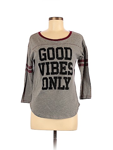 American Eagle Outfitters 3/4 Sleeve T-Shirt (view 1)