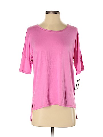 Ellen Tracy Short Sleeve T-Shirt (view 1)