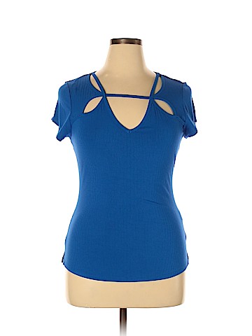 Candie's Short Sleeve Top (view 1)