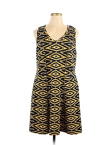 Karen Kane Casual Dress (view 1)