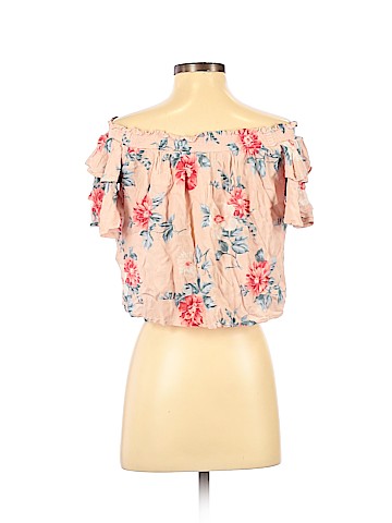 American Eagle Outfitters Short Sleeve Top (view 2)