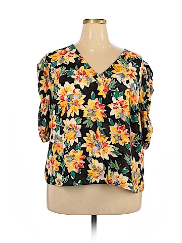 Ava & Viv Short Sleeve Blouse (view 1)