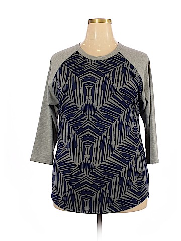 Lularoe 3/4 Sleeve T-Shirt (view 1)