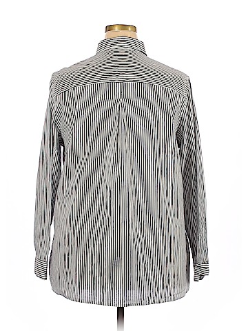 Old Navy Long Sleeve Button-Down Shirt (view 2)