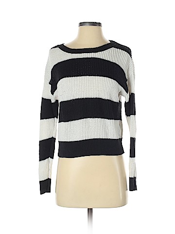 American Eagle Outfitters Pullover Sweater (view 1)