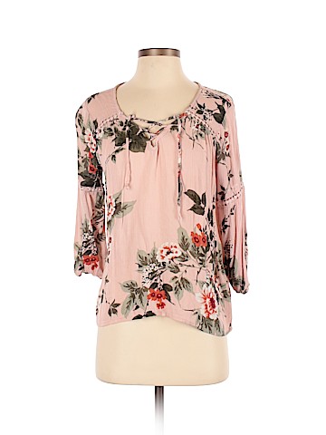 Charlotte Russe 3/4 Sleeve Top (view 1)