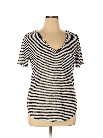 Charlotte Russe Short Sleeve T-Shirt (view 1)