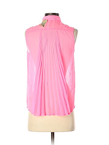 American Eagle Outfitters Sleeveless Blouse (view 2)