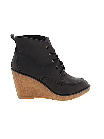 Old Navy Ankle Boots (view 1)
