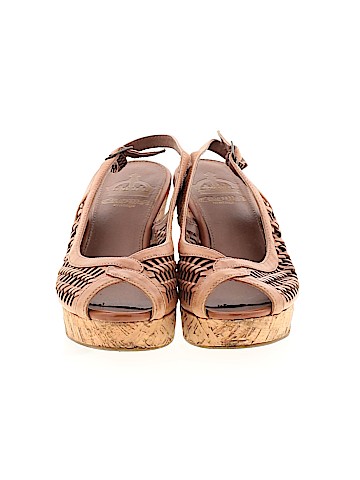 Crown Vintage Wedges (view 2)