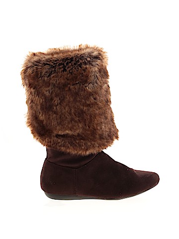 REPORT Boots (view 1)