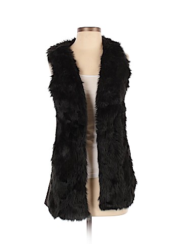 Mossimo Faux Fur Vest (view 1)
