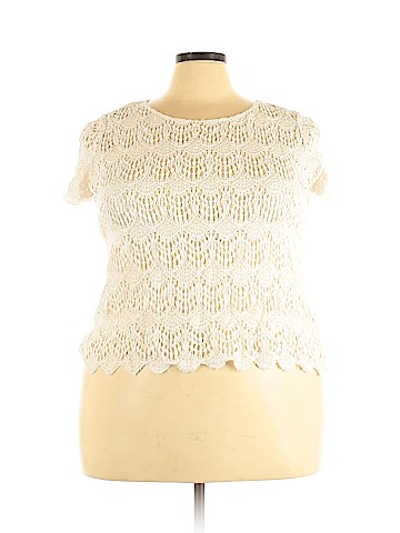 Forever 21 Plus Short Sleeve Top (view 1)