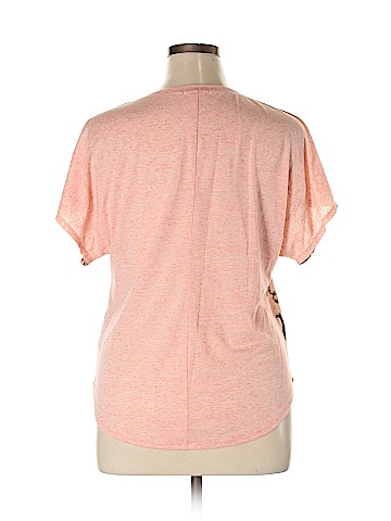 Maurices Short Sleeve T-Shirt (view 2)