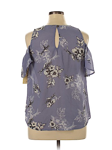 Rewind Short Sleeve Blouse (view 2)